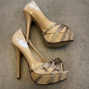 New Sheikh Nude Glitter Glam Stiletto Heels Women’s 9 1/2